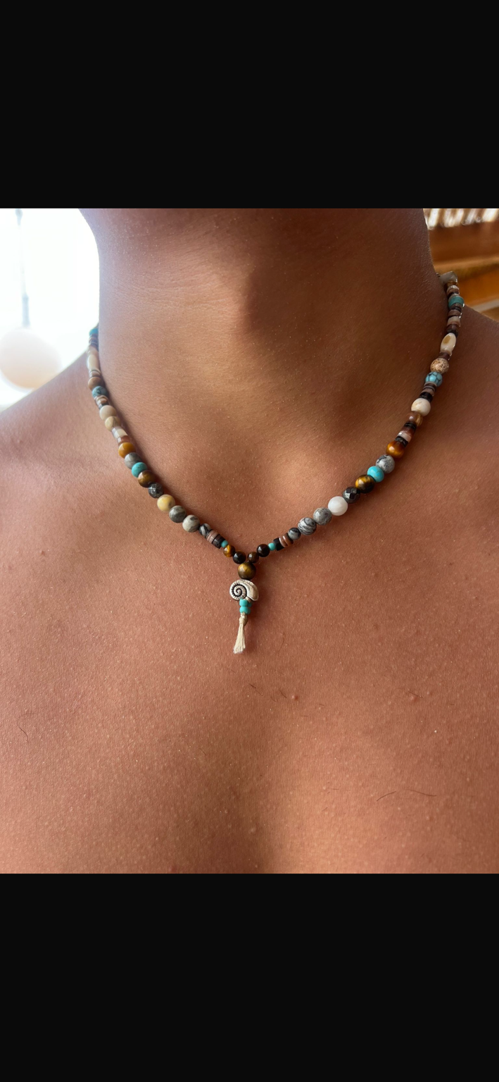 Boho Beach Necklace – Natural Stones and Shell